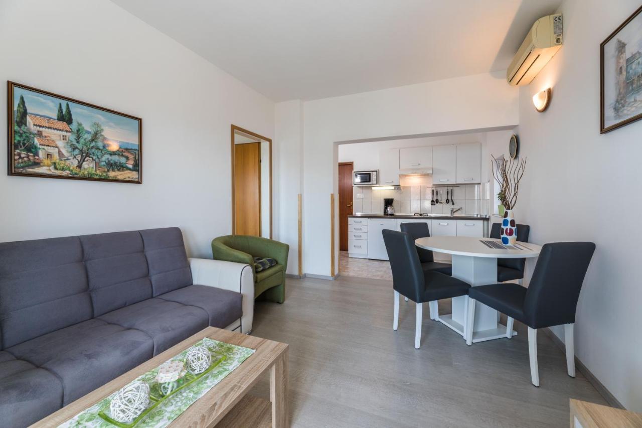 Apartments Mikanovic Crikvenica Dış mekan fotoğraf