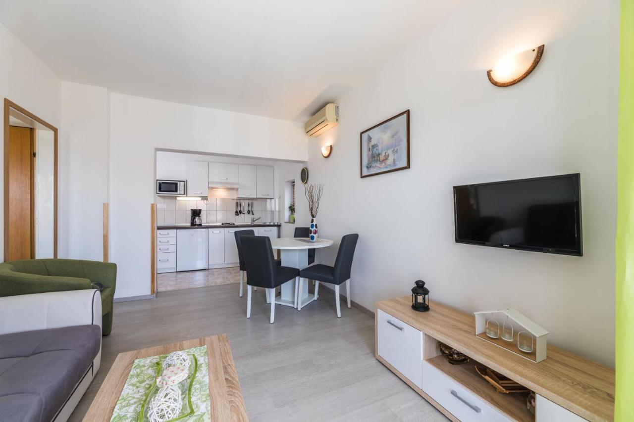 Apartments Mikanovic Crikvenica Dış mekan fotoğraf