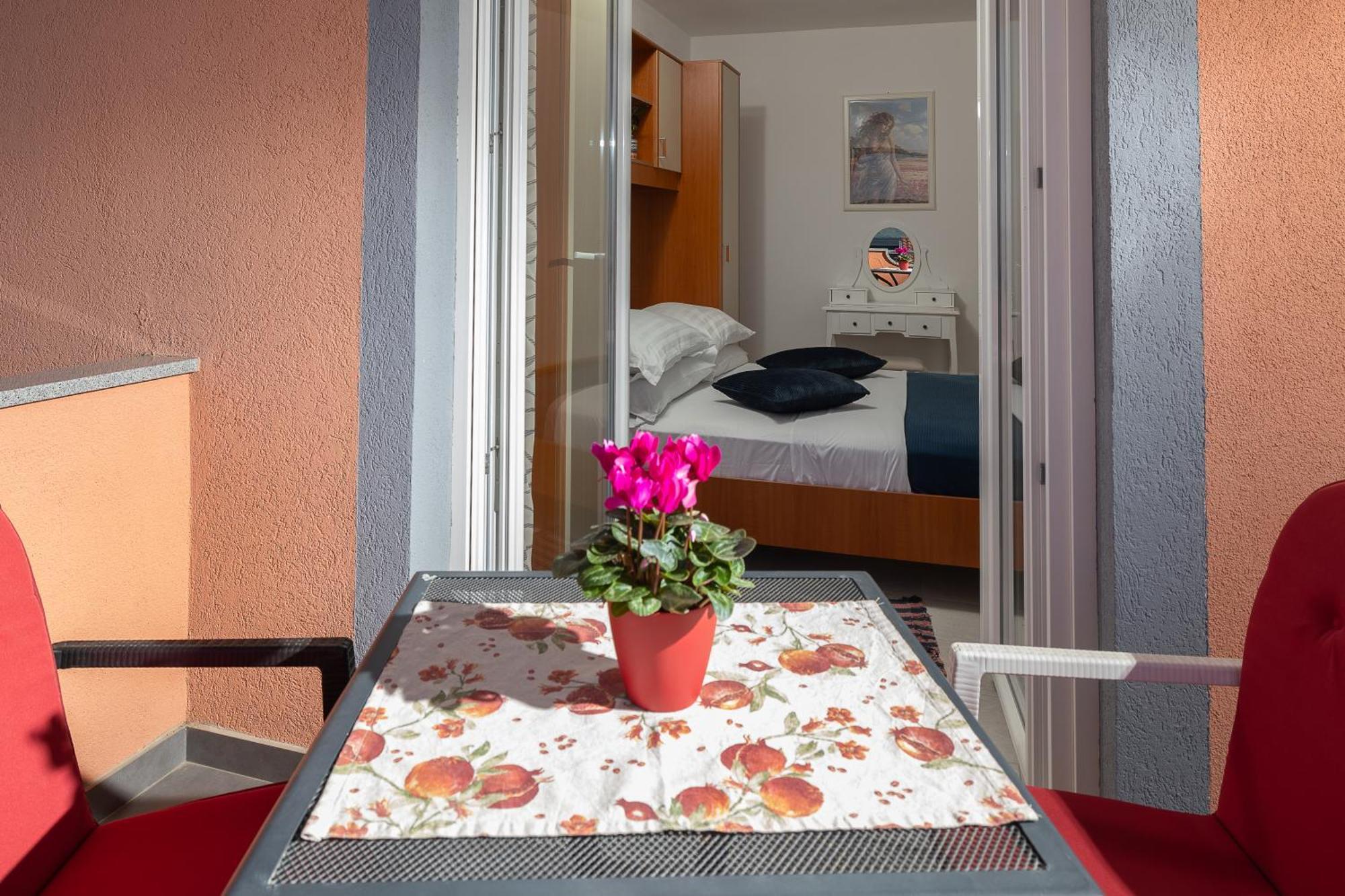 Apartments Mikanovic Crikvenica Dış mekan fotoğraf
